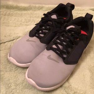 Nike Lunarsolo tennis shoes